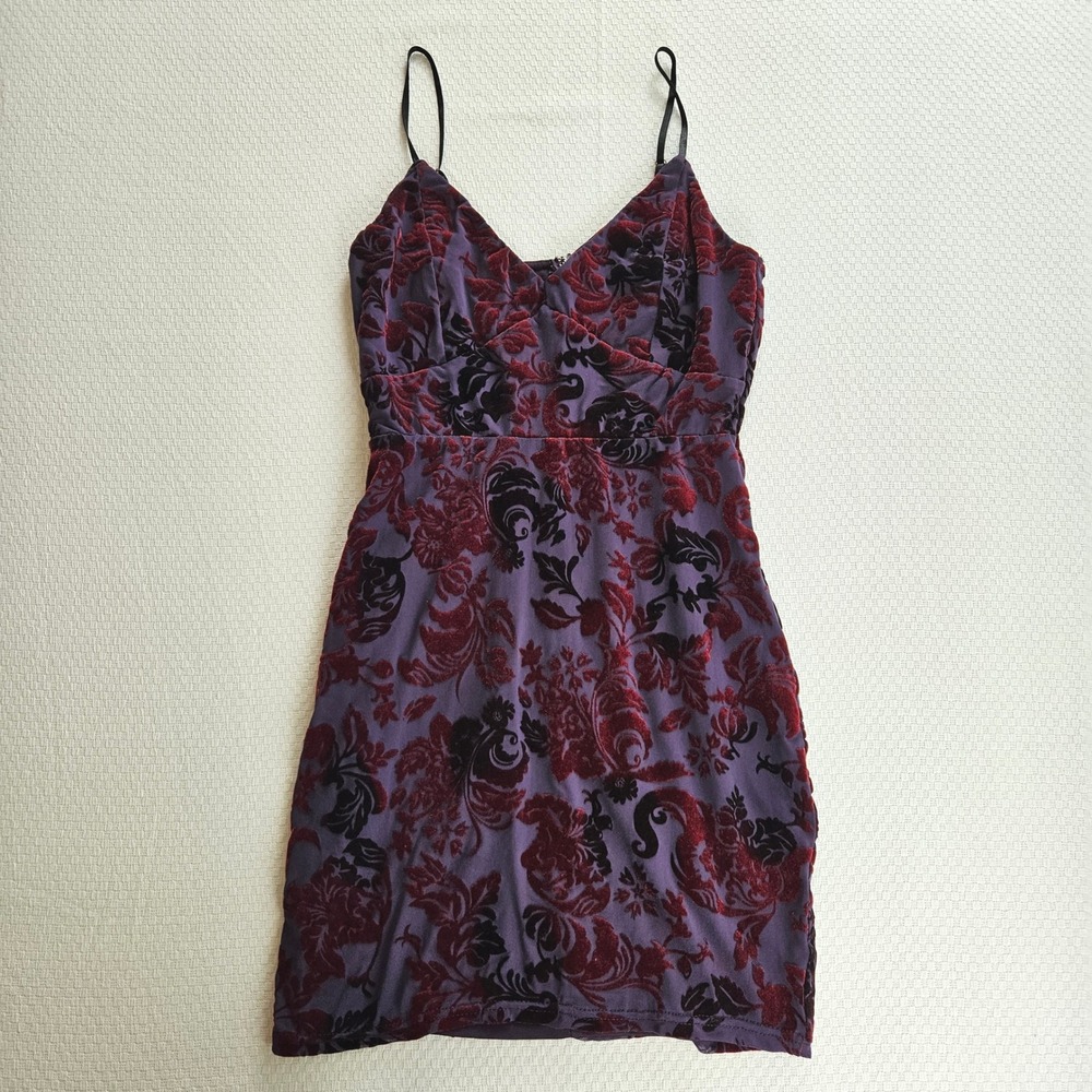 Purple Red Burnout Velvet Floral Mini Dress M Bodycon V-Neck Whimsigoth Vamp